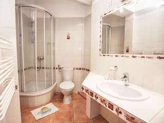Отели типа «постель и завтрак» Villa Verdi Pleasure & Spa Леба Улучшенный двухместный номер с 1 кроватью-2